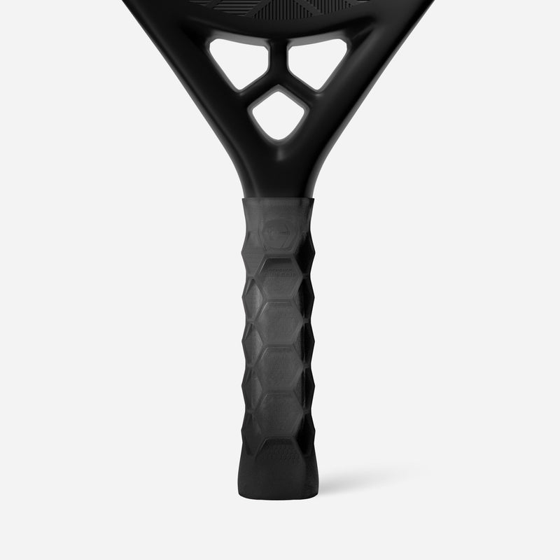 Load image into Gallery viewer, Bullpadel Hesacore Carbon gemonteerd op padelracket
