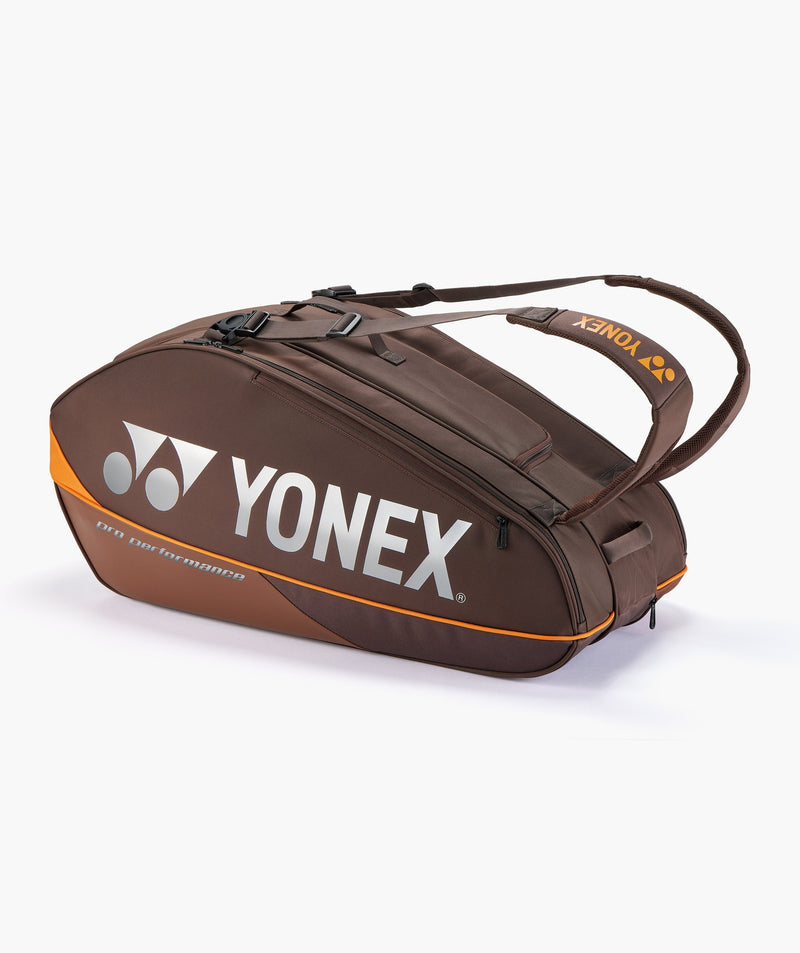 Load image into Gallery viewer, Yonex Pro Racquet Bag 9 PCS Espresso Brown achterzijde
