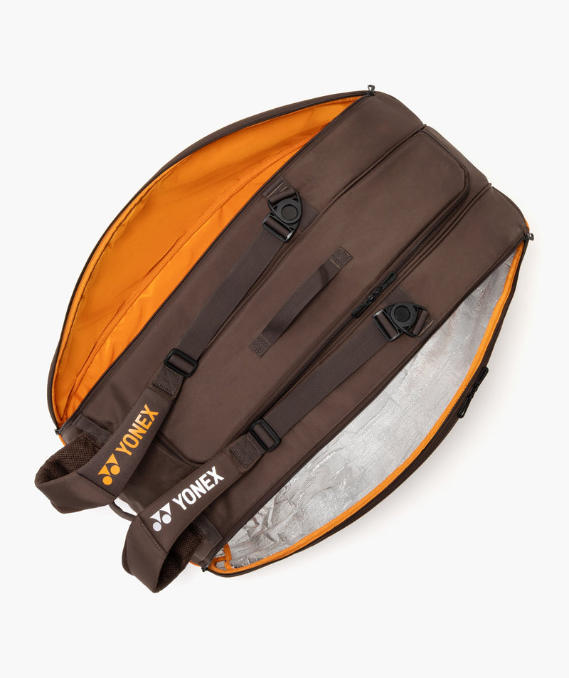 Load image into Gallery viewer, Yonex Pro Racquet Bag 9 PCS Espresso Brown draagriemen
